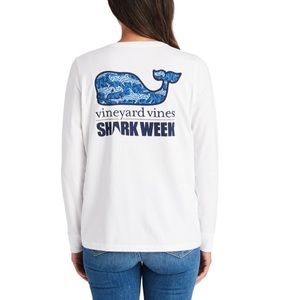 VINEYARD VINES 🐳 Shark Week LS Camo Fill Tee